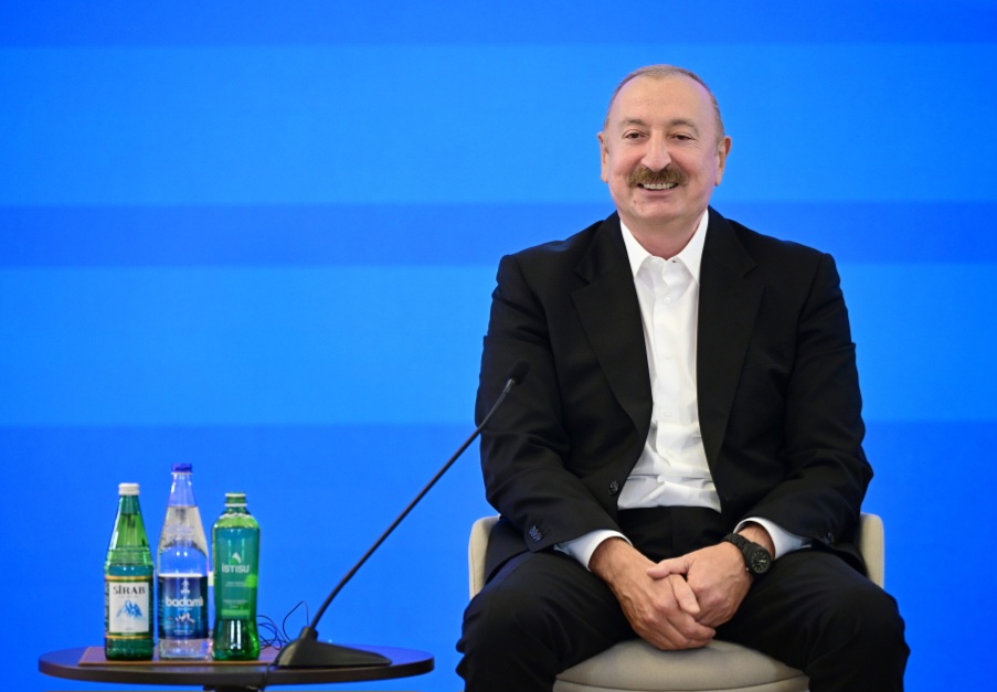 Prezident İlham Əliyev: “Azərbaycanın xarici siyasəti Şərq və Qərbi birləşdirən strateji körpüdür”